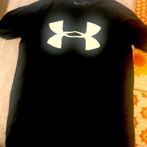 Boys under armor dry fit t-shirt